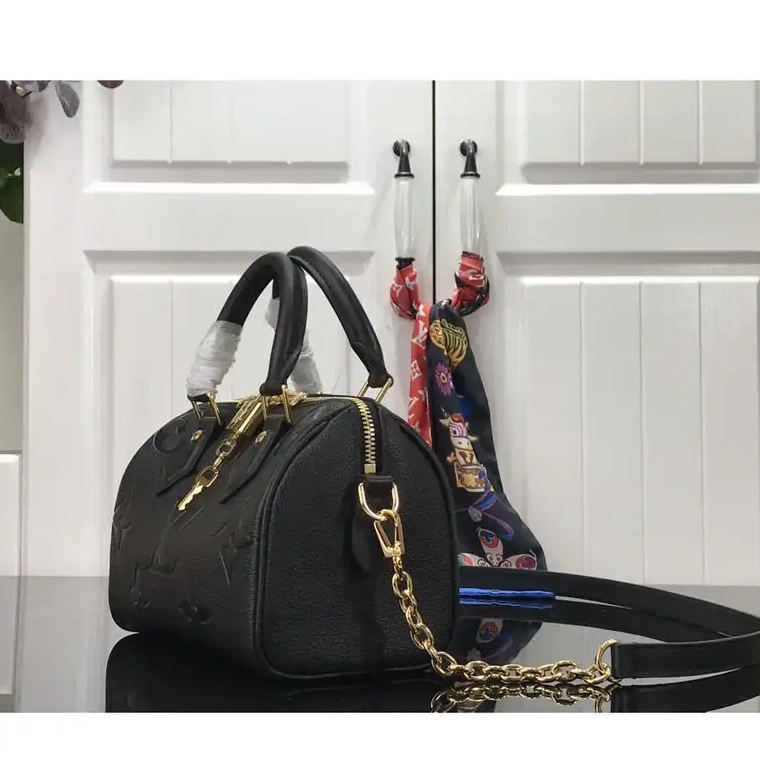 Fashionrepsfam ru LV 2111FY0057 Bags 0813